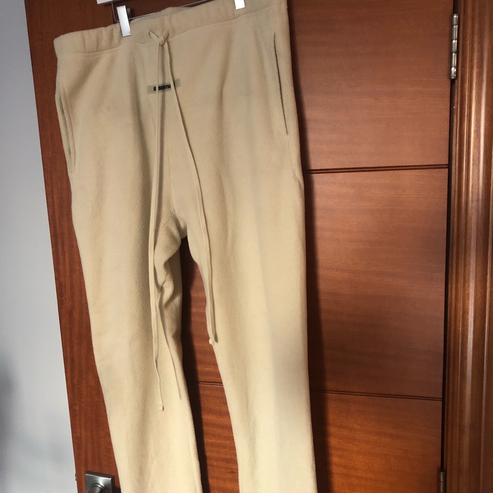 FOG Essential fleece pants. Size Large.